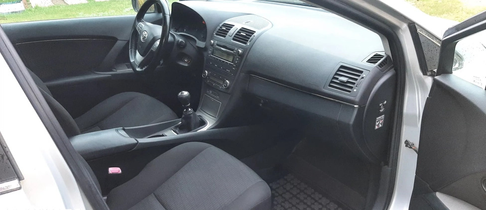 Toyota Avensis cena 29900 przebieg: 157000, rok produkcji 2009 z Płock małe 121